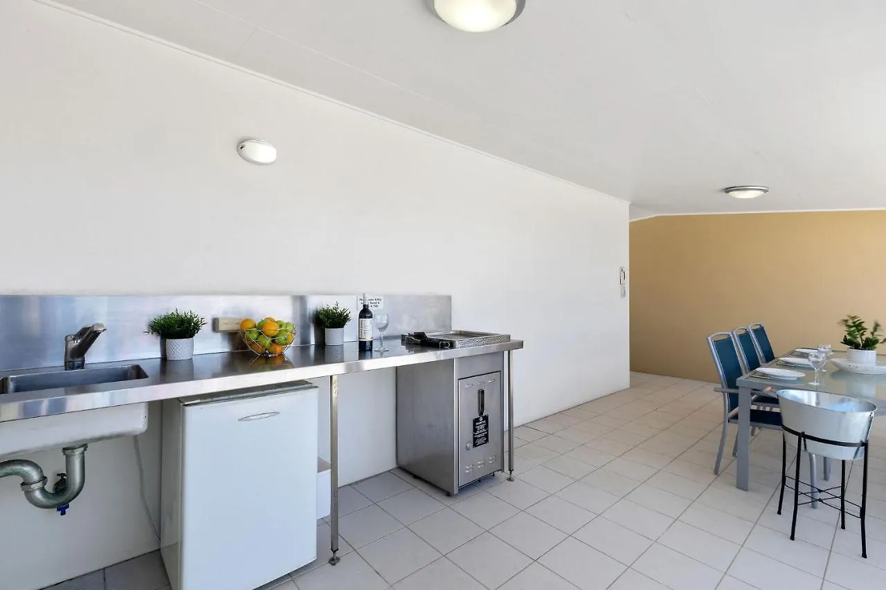 2Br Coolum Beach ★Rooftop Terrace★Spa★Tennis★Pool Sunshine Coast 0*,  Australia